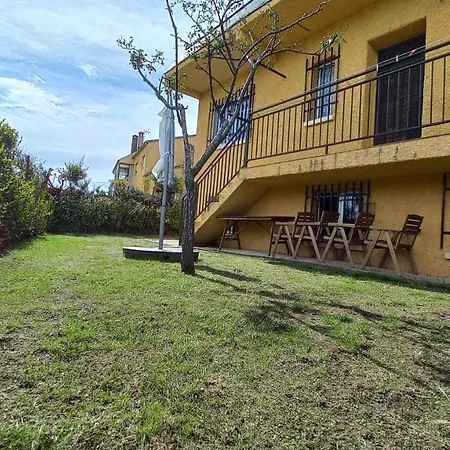 Holiday home Alameda Con Chimenea Y Jardin