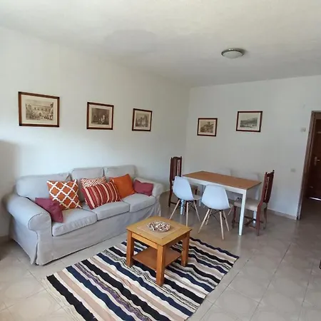 Holiday home Alameda Con Chimenea Y Jardin