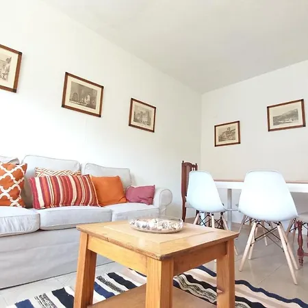 Alameda Con Chimenea Y Jardin Holiday home