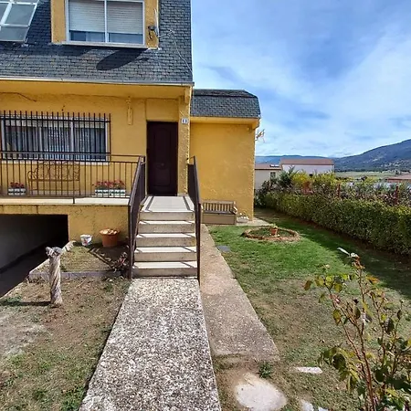 Alameda Con Chimenea Y Jardin