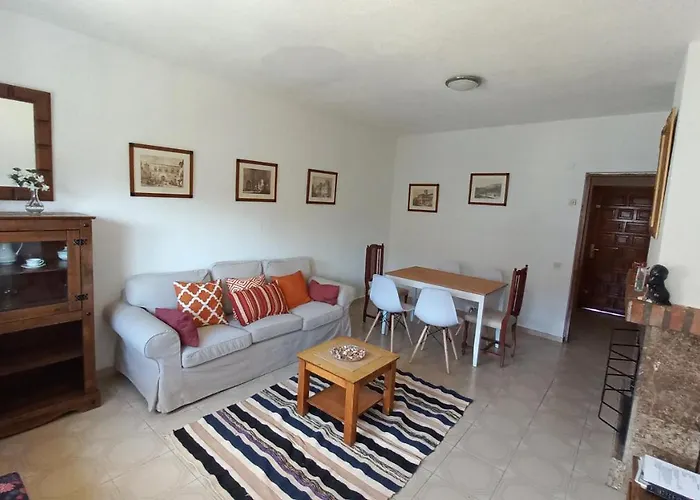 펜션 Alameda Con Chimenea Y Jardin