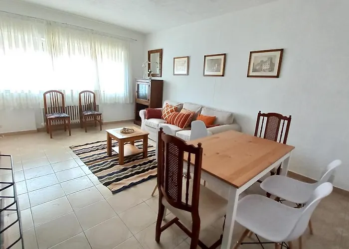 Alameda Con Chimenea Y Jardin El Barco de Ávila