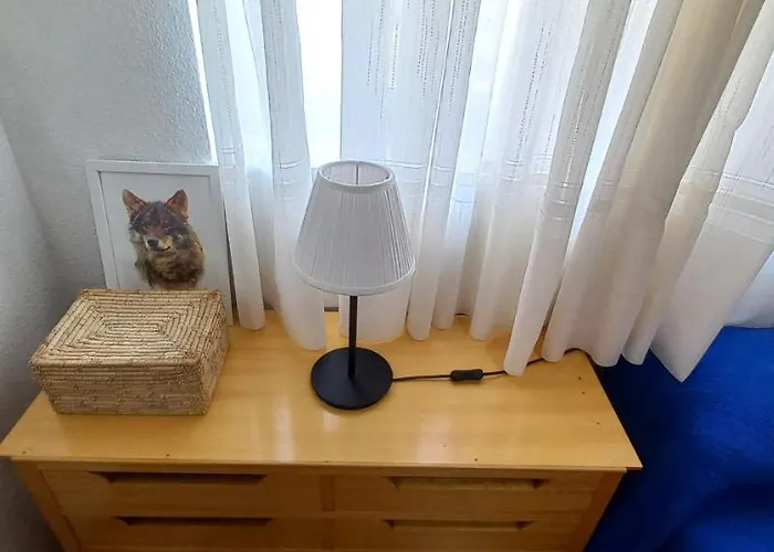 Alameda Con Chimenea Y Jardin 펜션 *