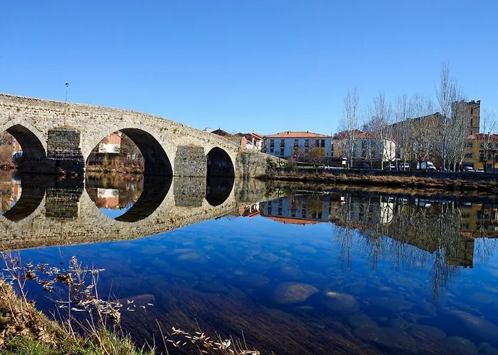 Alameda Con Chimenea Y Jardin 펜션 El Barco de Ávila